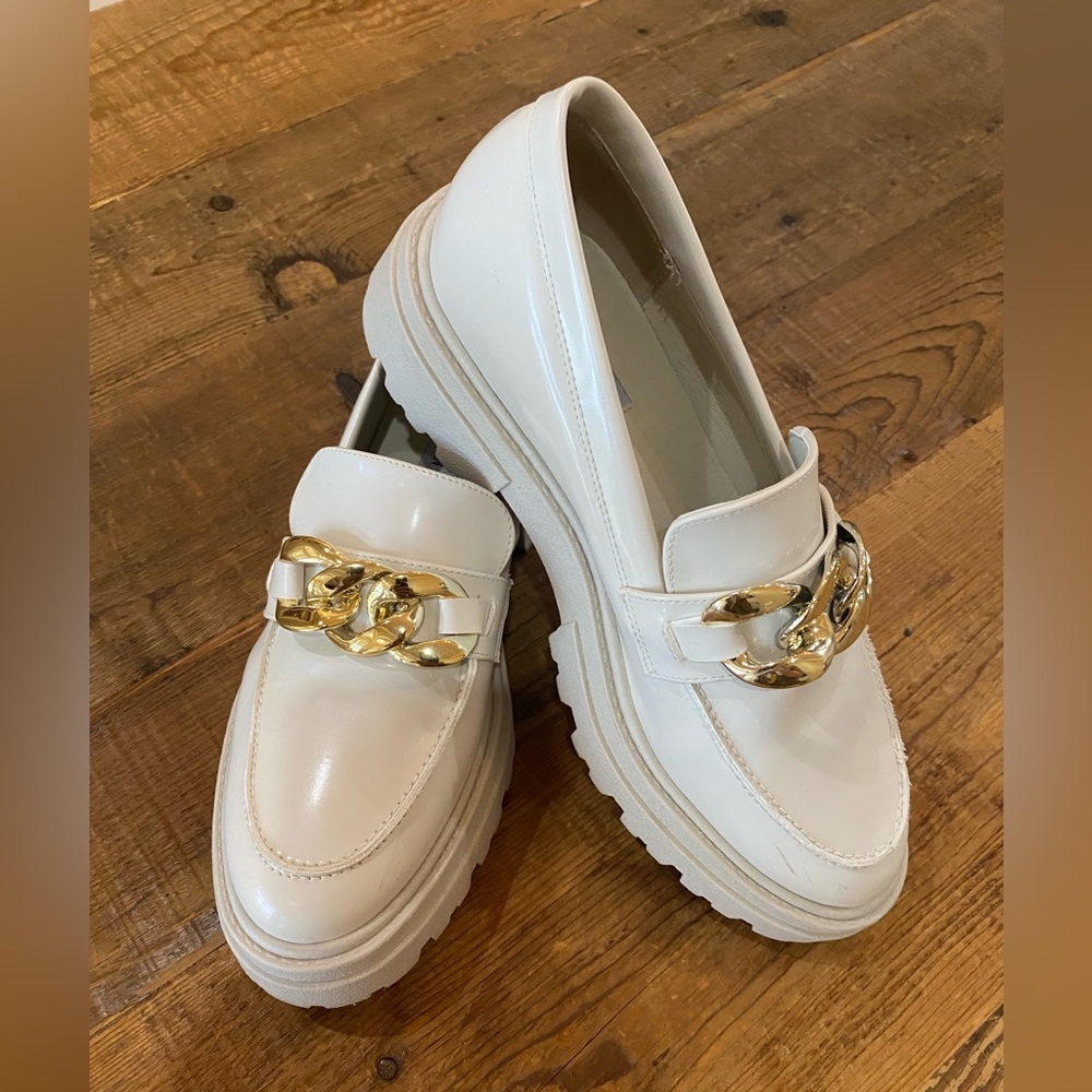 Steve Madden Cream Marika Loafer, Size 9